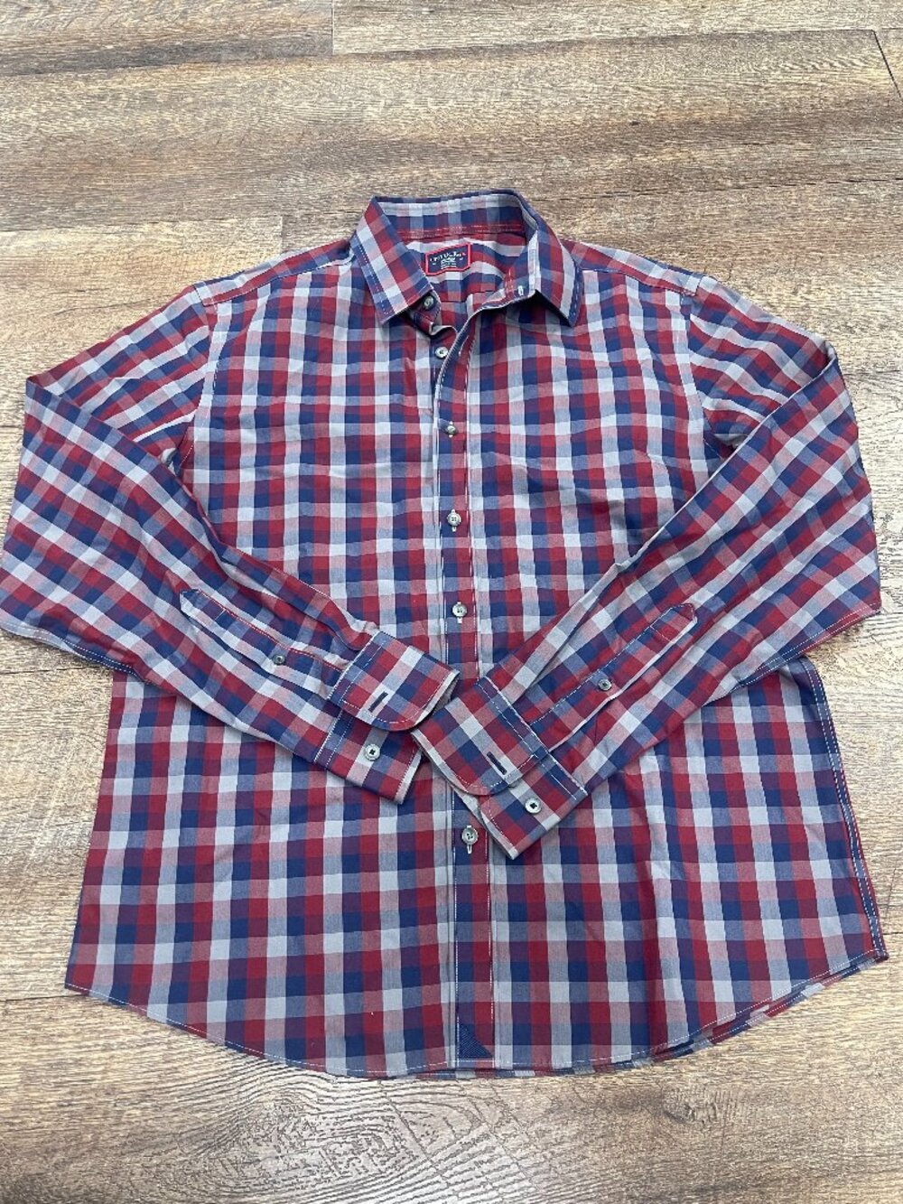 UNTUCKit Men’s Medium Red Blue Plaid Wrinkle Free Cotton Button Up Shirt